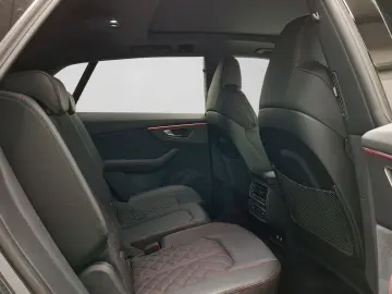 AUDI Q8 55 TFSIe Q 2x S LINE