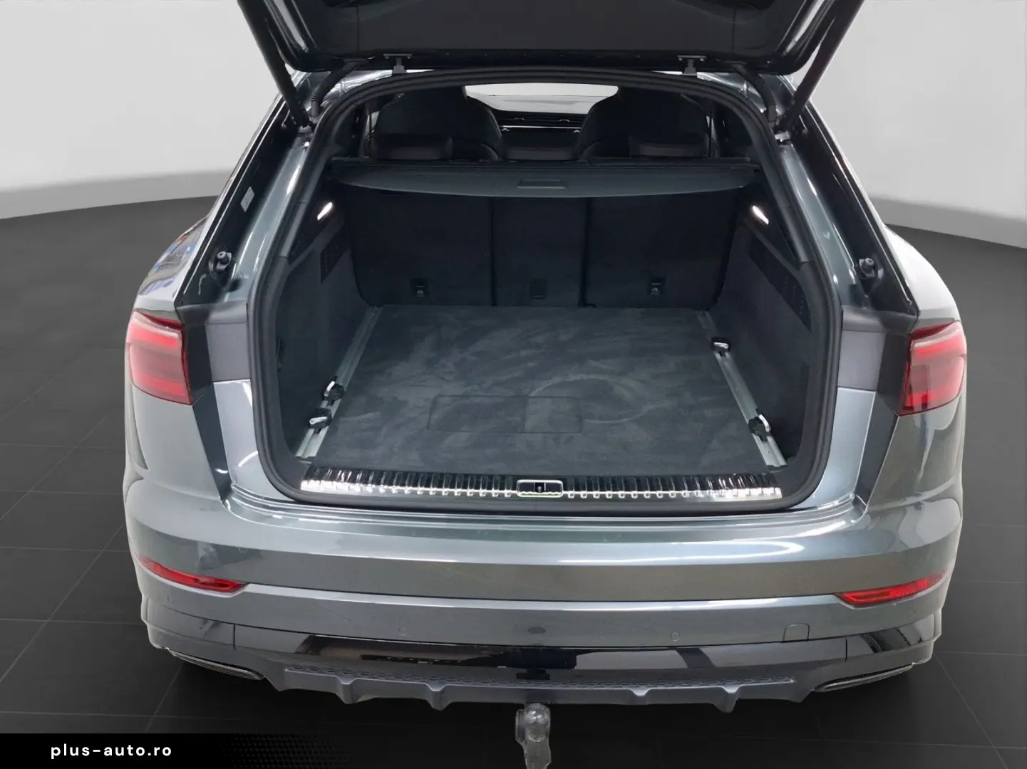 AUDI Q8 55 TFSIe Q 2x S LINE