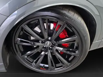 AUDI Q8 55 TFSIe Q 2x S LINE