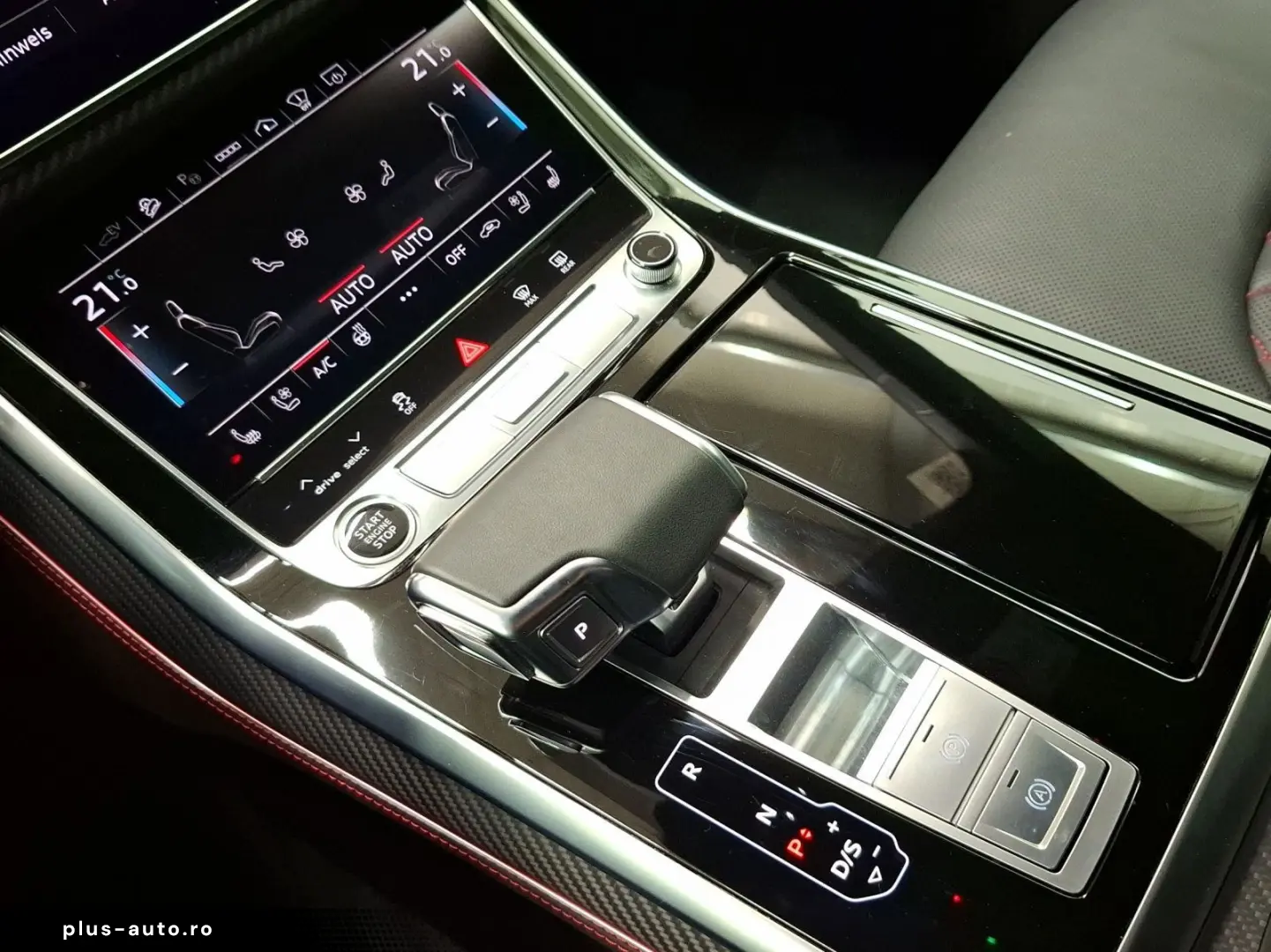 AUDI Q8 55 TFSIe Q 2x S LINE