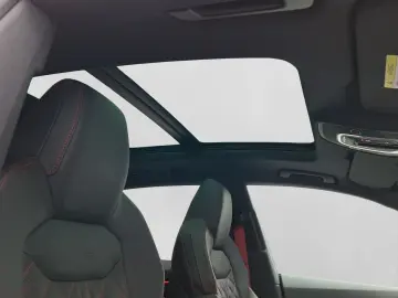 AUDI Q8 55 TFSIe Q 2x S LINE