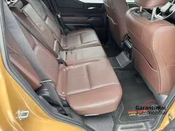 TOYOTA Land Cruiser 2.8 D-4D 4WD First Edition Auto...