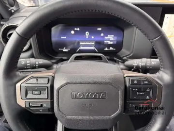 TOYOTA Land Cruiser 2.8 D-4D 4WD First Edition Auto...