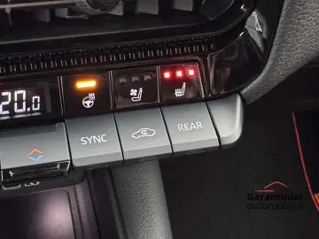 TOYOTA Land Cruiser 2.8 D-4D 4WD First Edition Auto...