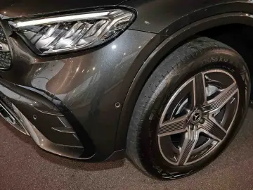 MERCEDES-BENZ GLC 300 AMG 4M