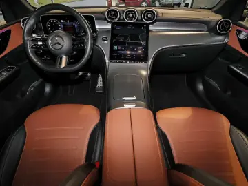 MERCEDES-BENZ GLC 300 AMG 4M