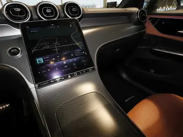 MERCEDES-BENZ GLC 300 AMG 4M