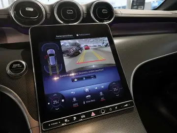 MERCEDES-BENZ GLC 300 AMG 4M