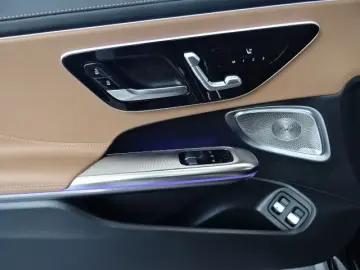 MERCEDES-BENZ CLE 300 e mit EQ Hybrid