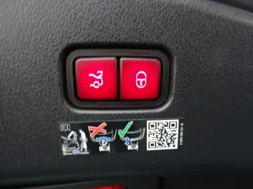 MERCEDES-BENZ CLE 300 e mit EQ Hybrid