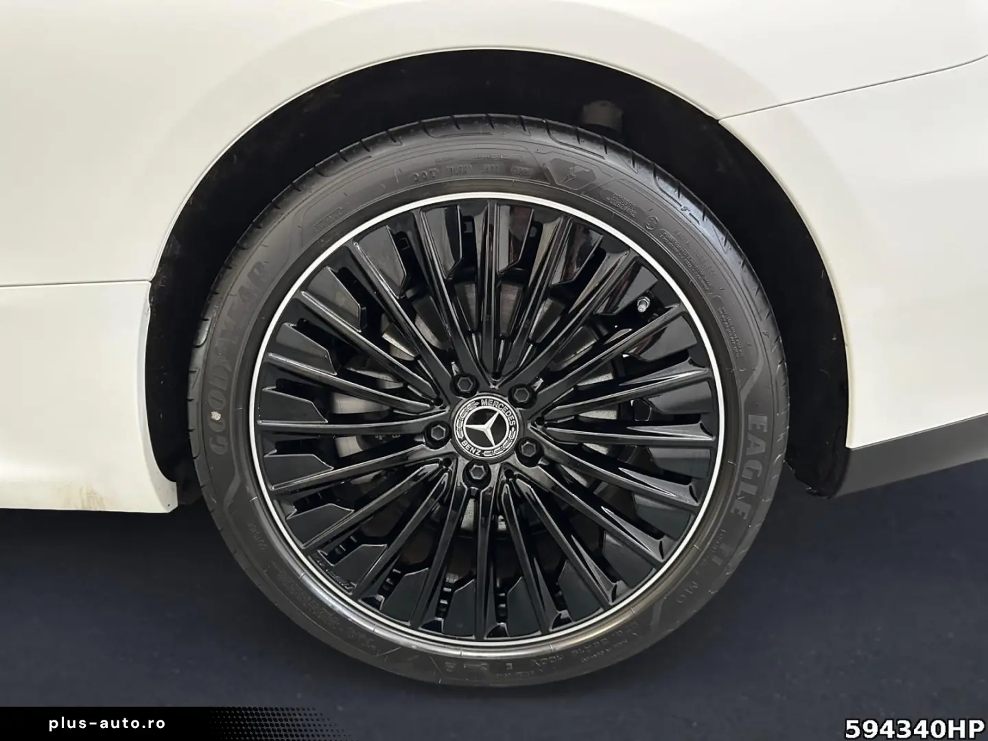 MERCEDES-BENZ CLE 300 e AMG