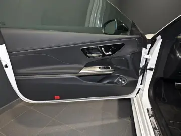 MERCEDES-BENZ CLE 300e Coupe AMG