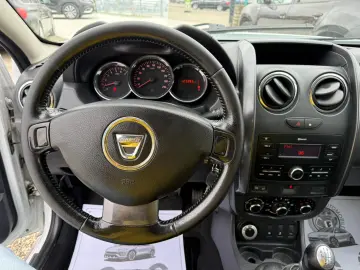 Dacia Duster 2016  1.6 Benzina  4x4
