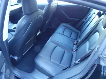 TESLA Model 3 Long Range Dual AWD PANO FACELIFT AUTOPL