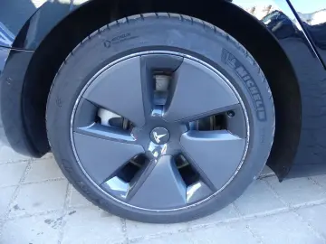 TESLA Model 3 Long Range Dual AWD PANO FACELIFT AUTOPL