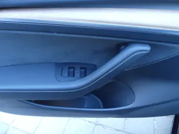 TESLA Model 3 Long Range Dual AWD PANO FACELIFT AUTOPL