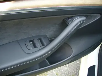 TESLA Model 3 Long Range AWD Allrad ACC Navi Kamera