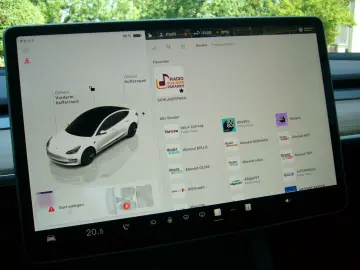 TESLA Model 3 Long Range AWD Allrad ACC Navi Kamera