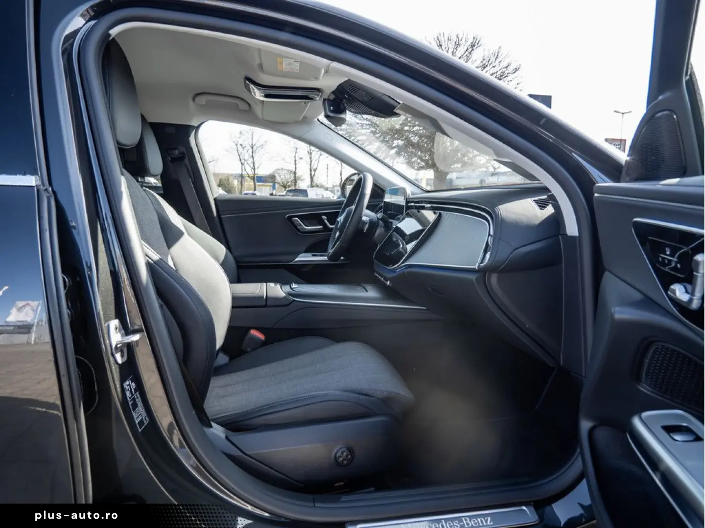 MERCEDES-BENZ E 300 e