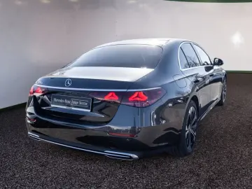 MERCEDES-BENZ E 300 e
