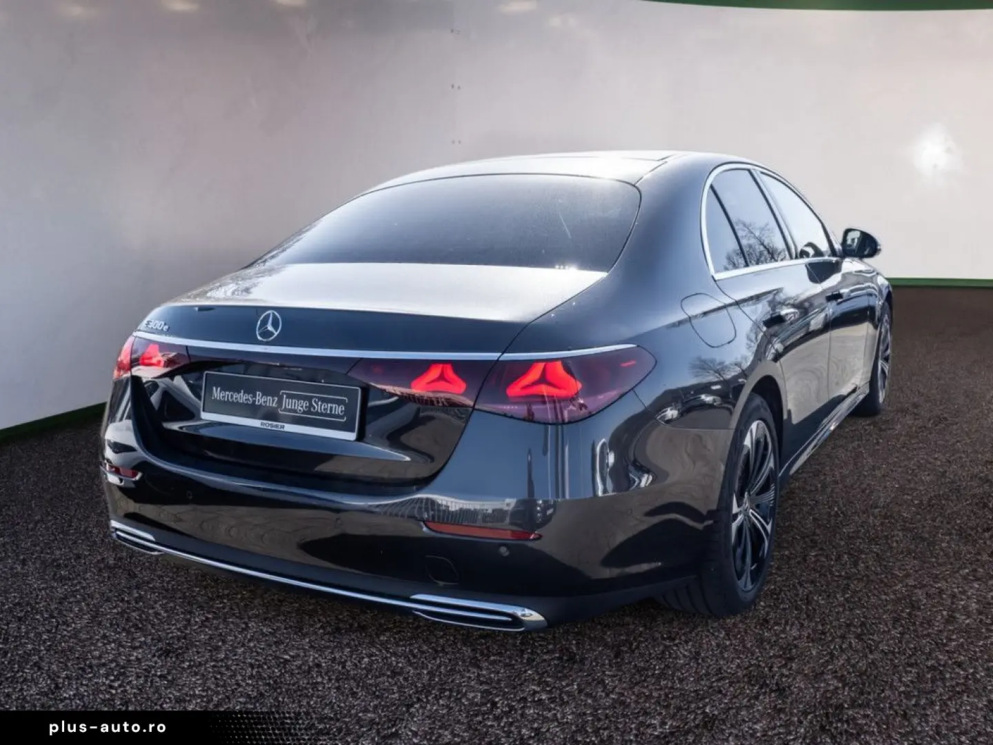 MERCEDES-BENZ E 300 e