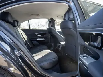 MERCEDES-BENZ E 300 e