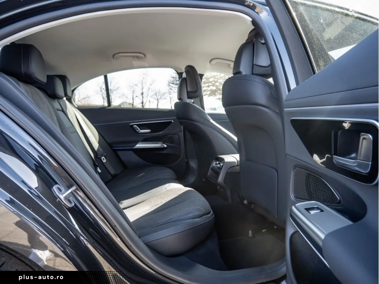 MERCEDES-BENZ E 300 e