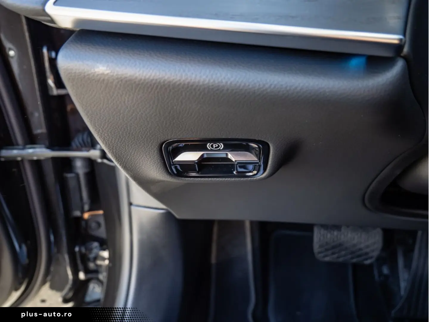 MERCEDES-BENZ E 300 e