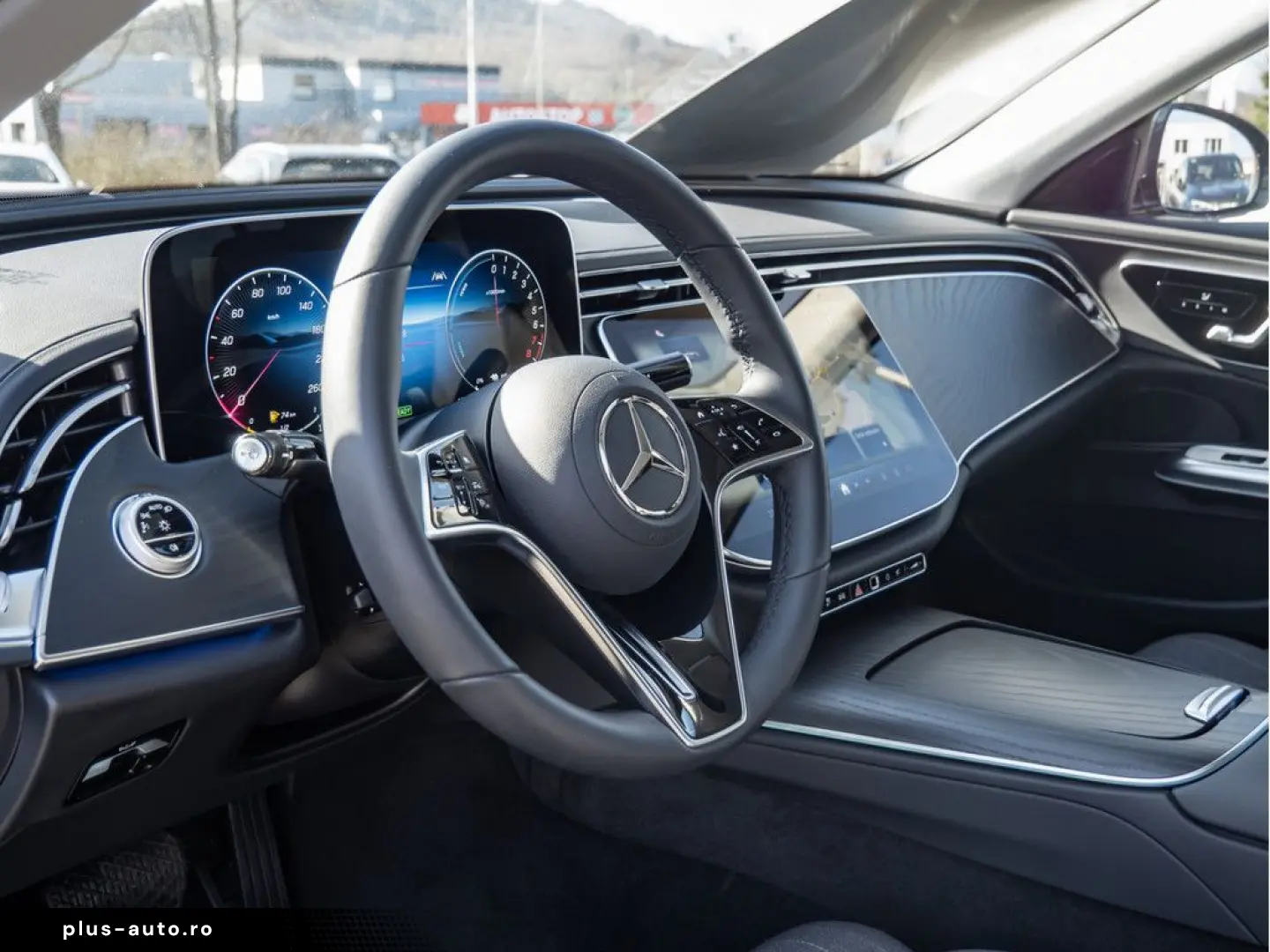 MERCEDES-BENZ E 300 e