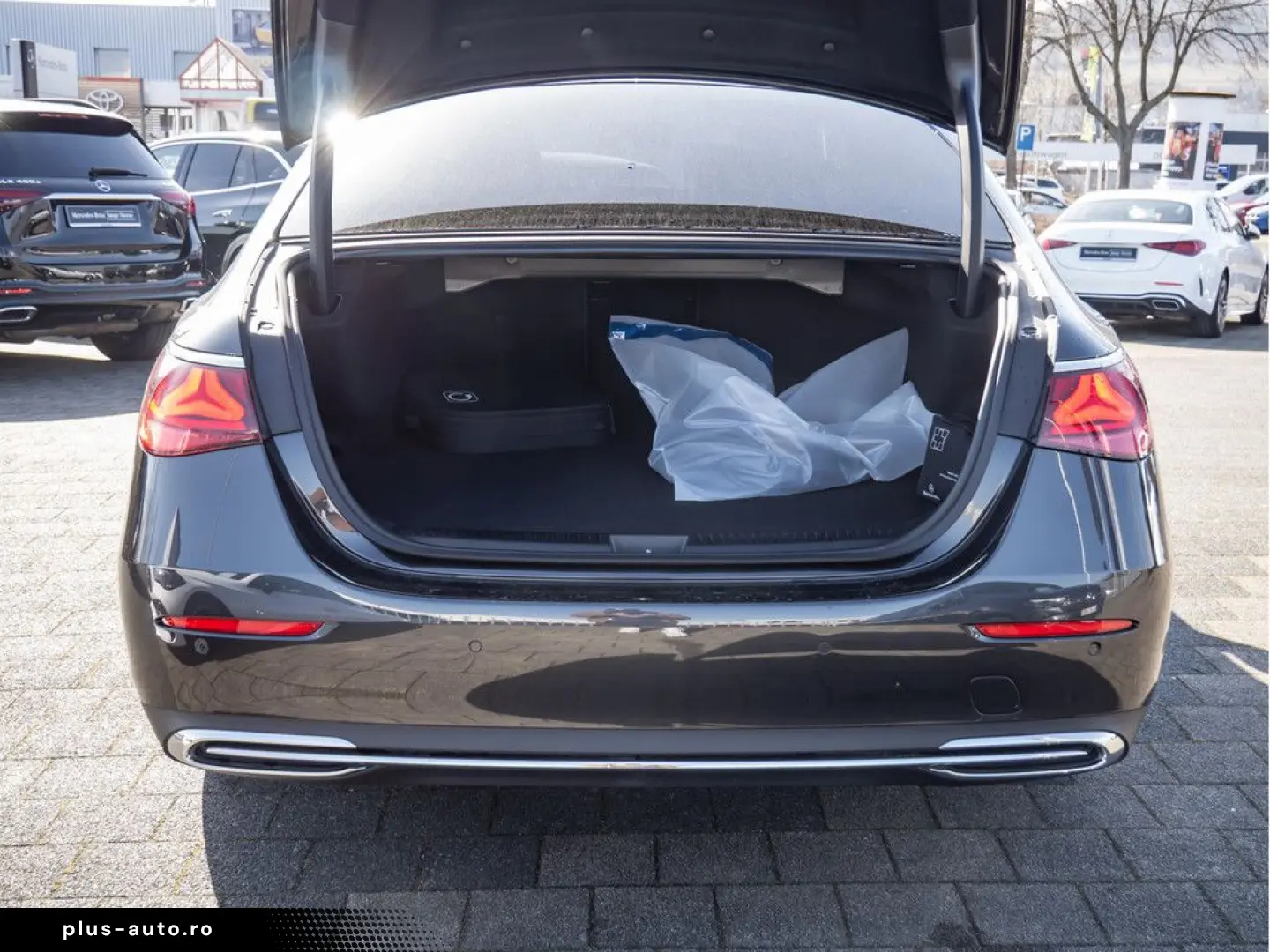 MERCEDES-BENZ E 300 e