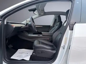 TESLA Model Y Long Range Dual AWD AMD Ryzen