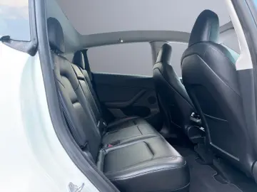 TESLA Model Y Long Range Dual AWD AMD Ryzen