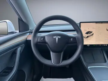 TESLA Model Y Long Range Dual AWD AMD Ryzen