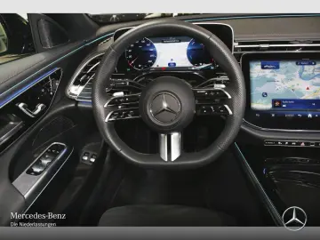 MERCEDES-BENZ E 300 e 4M AMG Advanced
