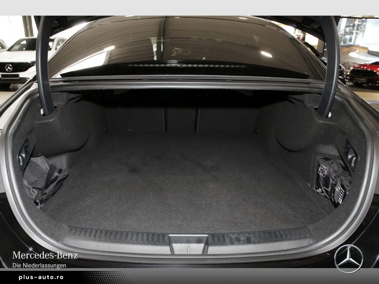 MERCEDES-BENZ E 300 e 4M AMG Advanced