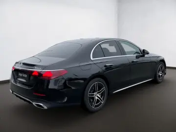 MERCEDES-BENZ E 300 de 4M AMG