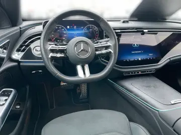 MERCEDES-BENZ E 300 de 4M AMG