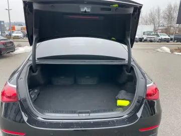 MERCEDES-BENZ E 300 de 4M AMG