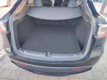 TESLA Model Y Long Range Dual AWD SOH 95 9%