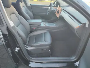 TESLA Model Y Long Range Dual AWD SOH 95 9%