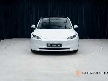 TESLA Model 3 Long Range Dual AWD Autopilot Heatpump