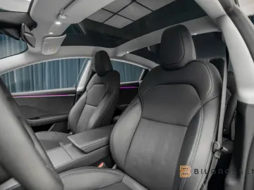 TESLA Model 3 Long Range Dual AWD Autopilot Heatpump