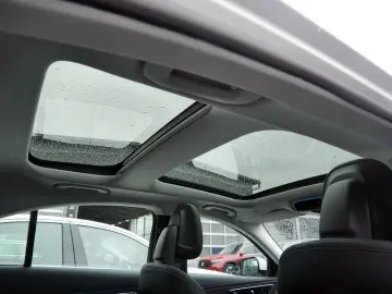 MERCEDES-BENZ E 400 e 4M