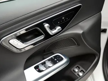 MERCEDES-BENZ E 400 e 4M