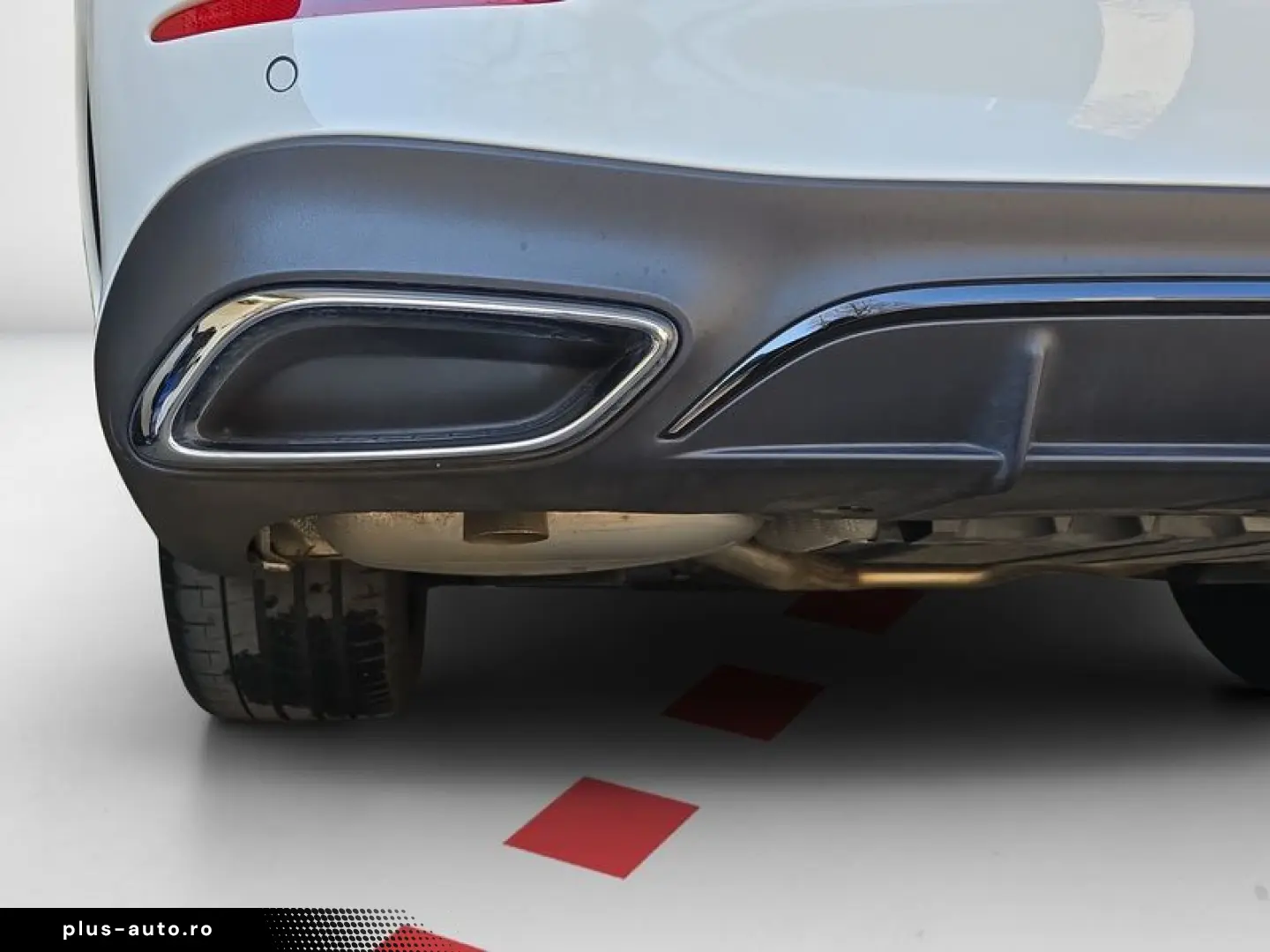 MERCEDES-BENZ E 300 e 4M