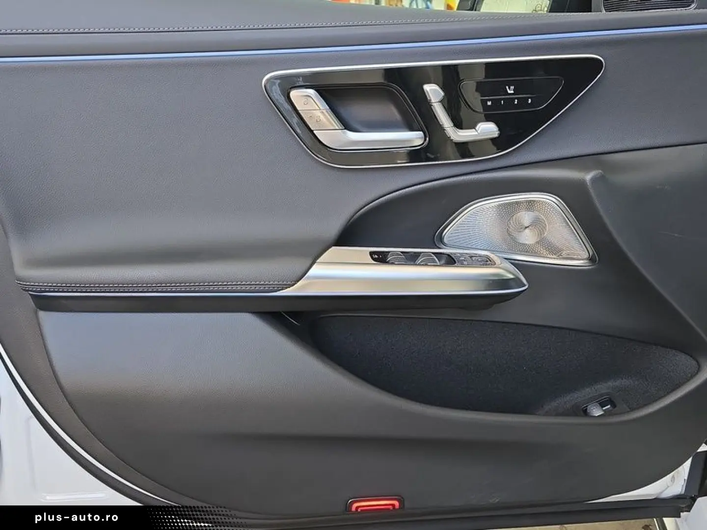 MERCEDES-BENZ E 300 e 4M