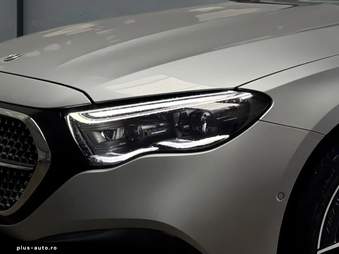 MERCEDES-BENZ E 300 e 4M AMG