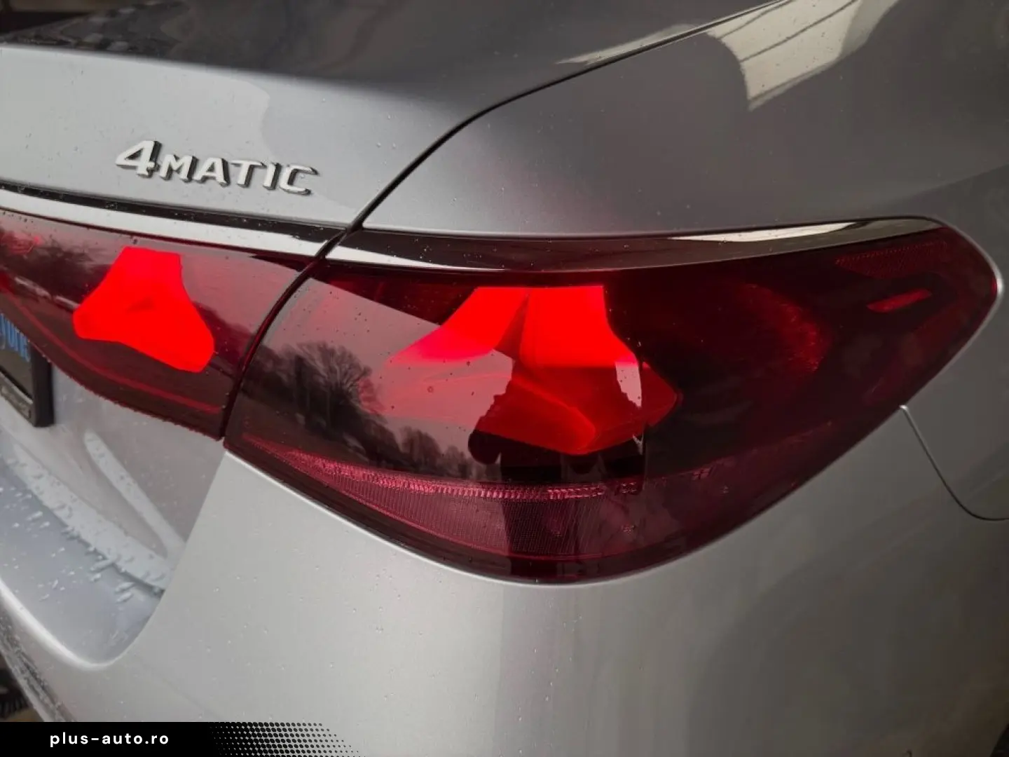 MERCEDES-BENZ E 300 e 4M AMG