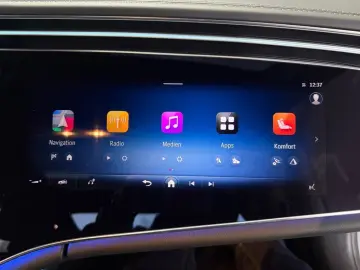 MERCEDES-BENZ E 300 e 4M AMG