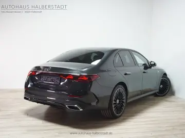 MERCEDES-BENZ E 300 de 4MATIC AMG